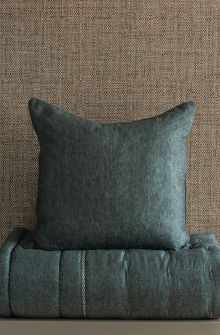 Show additional image 3